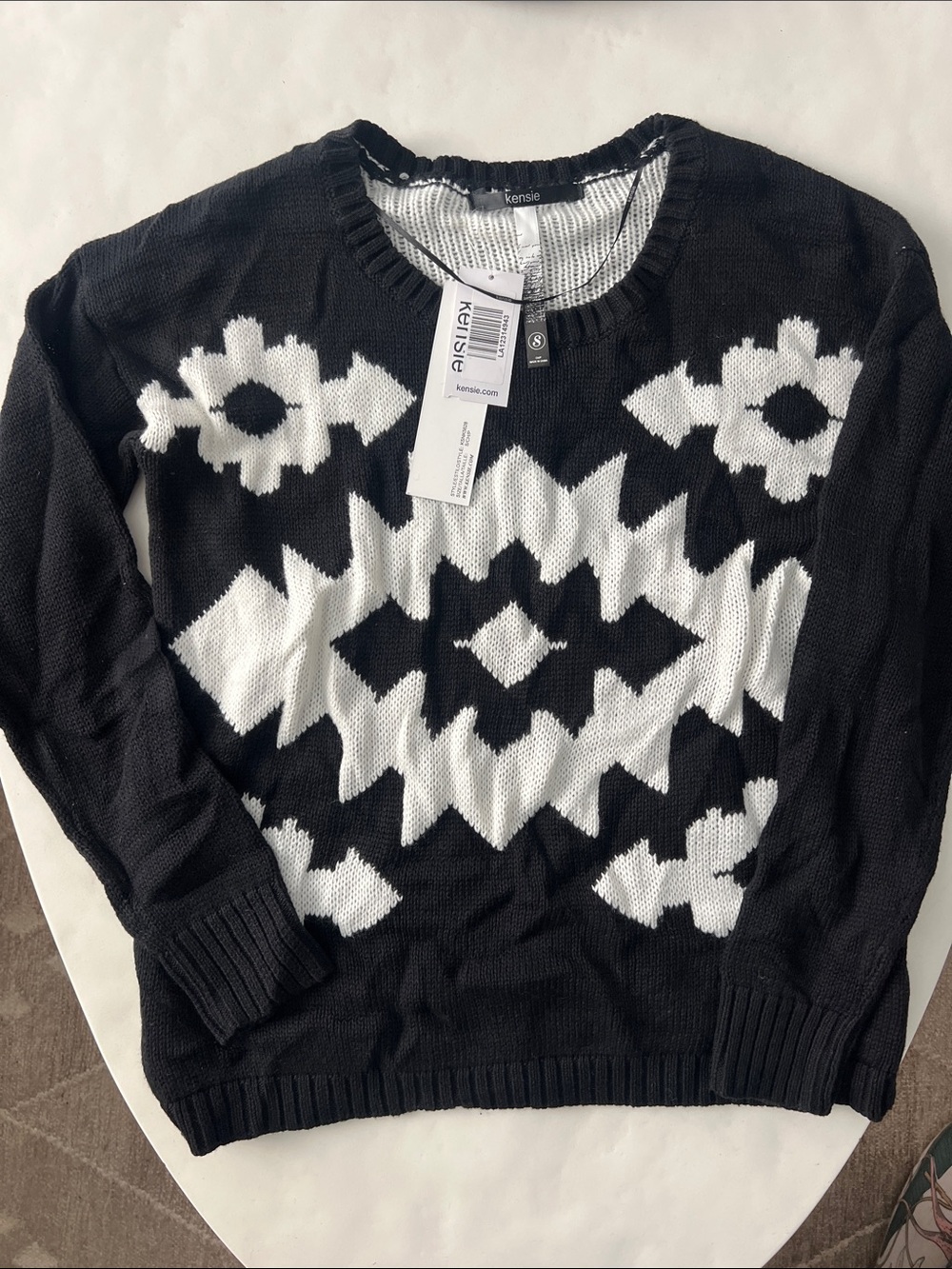 NWT Vintage VTG Kensie Abstract Aztec Black White Graphic Thick Knit Sweater S